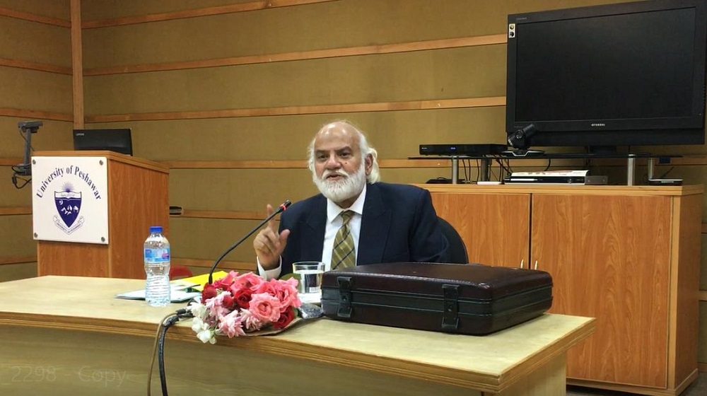 Ex-chief secretary  Khyber Pakhtunkhwa Syed Abdullah is giving a guest talk at the  video conference Hall to the faculty members of  the University of Peshawar on April 30, 2019.